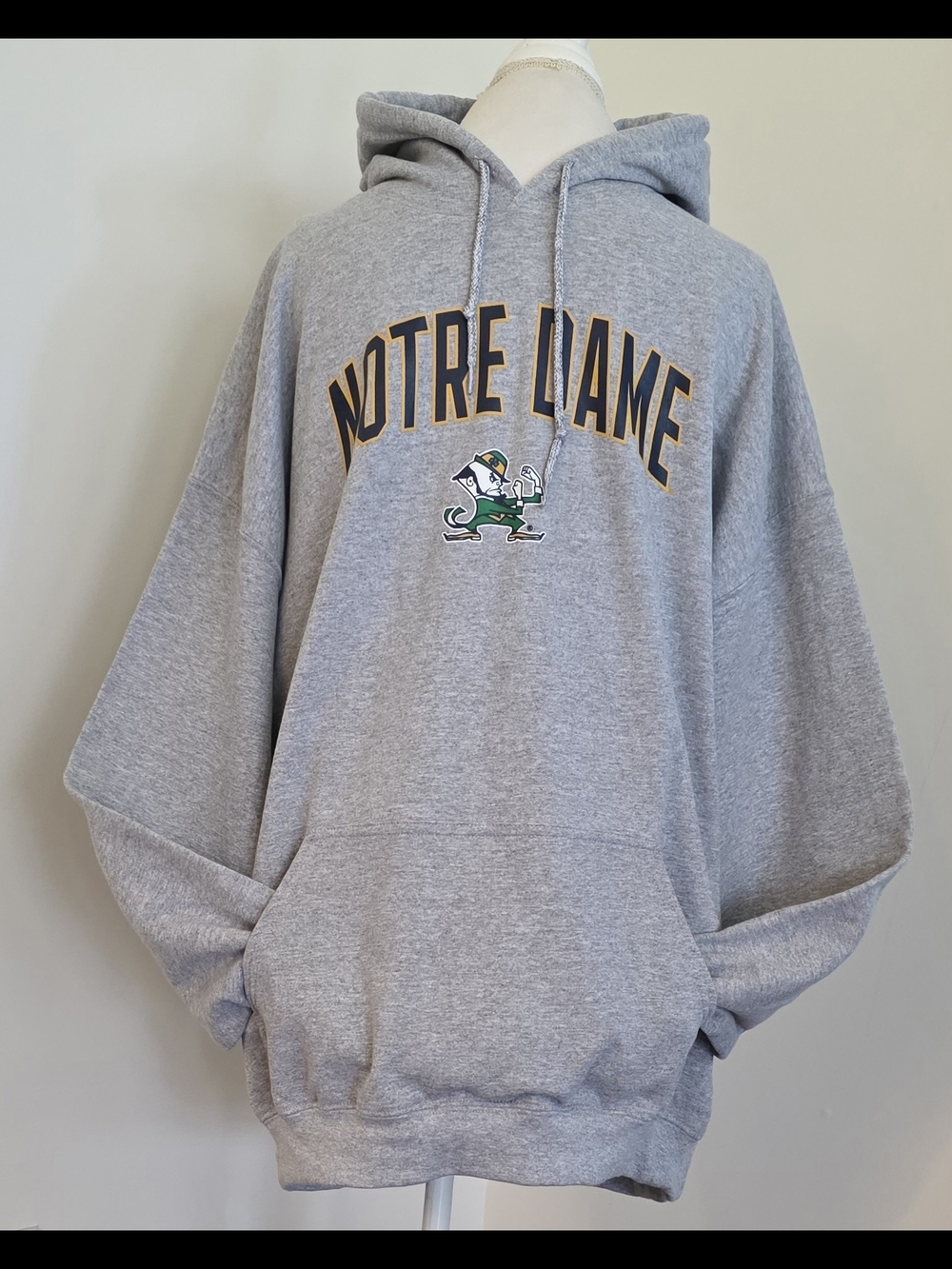 Men's Notre Dame University Fighting Irish Gray Pullover Hoodie Size XXL 2XL